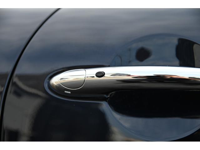 ＭＩＮＩ ジョンクーパーワークス　純正ＨＤＤナビ　純正１８インチＡＷ　Ｄアシスト　Ｂカメラ　ＰＤＣ　コンフォートアクセス　アームレスト　ＥＴＣ２．０　ＬＥＤヘッドライト　ドライビングモード　レインセンサー　ＨＵＤ　ＡＣＣ　ワンオーナー（20枚目）