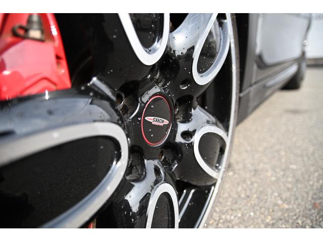 ＭＩＮＩ ジョンクーパーワークス　純正ＨＤＤナビ　純正１８インチＡＷ　Ｄアシスト　Ｂカメラ　ＰＤＣ　コンフォートアクセス　アームレスト　ＥＴＣ２．０　ＬＥＤヘッドライト　ドライビングモード　レインセンサー　ＨＵＤ　ＡＣＣ　ワンオーナー（34枚目）