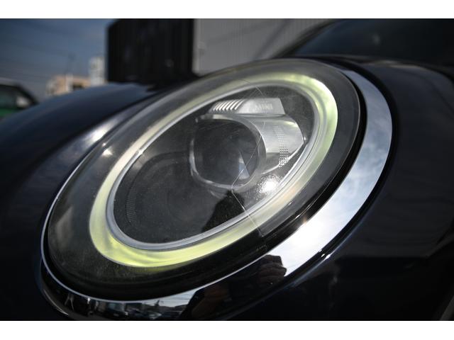 ＭＩＮＩ ジョンクーパーワークス　純正ＨＤＤナビ　純正１８インチＡＷ　Ｄアシスト　Ｂカメラ　ＰＤＣ　コンフォートアクセス　アームレスト　ＥＴＣ２．０　ＬＥＤヘッドライト　ドライビングモード　レインセンサー　ＨＵＤ　ＡＣＣ　ワンオーナー（37枚目）