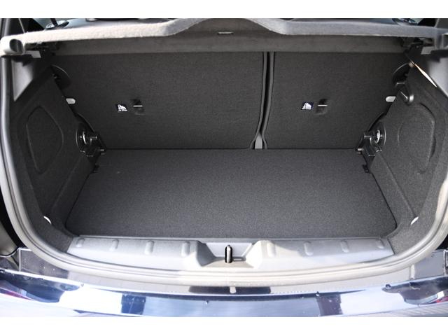 ＭＩＮＩ ジョンクーパーワークス　純正ＨＤＤナビ　純正１８インチＡＷ　Ｄアシスト　Ｂカメラ　ＰＤＣ　コンフォートアクセス　アームレスト　ＥＴＣ２．０　ＬＥＤヘッドライト　ドライビングモード　レインセンサー　ＨＵＤ　ＡＣＣ　ワンオーナー（39枚目）