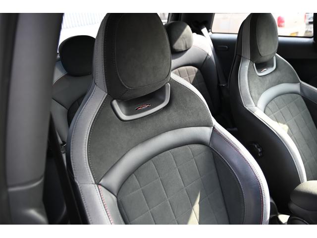 ＭＩＮＩ ジョンクーパーワークス　純正ＨＤＤナビ　純正１８インチＡＷ　Ｄアシスト　Ｂカメラ　ＰＤＣ　コンフォートアクセス　アームレスト　ＥＴＣ２．０　ＬＥＤヘッドライト　ドライビングモード　レインセンサー　ＨＵＤ　ＡＣＣ　ワンオーナー（44枚目）