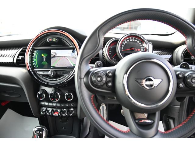 ＭＩＮＩ ジョンクーパーワークス　純正ＨＤＤナビ　純正１８インチＡＷ　Ｄアシスト　Ｂカメラ　ＰＤＣ　コンフォートアクセス　アームレスト　ＥＴＣ２．０　ＬＥＤヘッドライト　ドライビングモード　レインセンサー　ＨＵＤ　ＡＣＣ　ワンオーナー（47枚目）