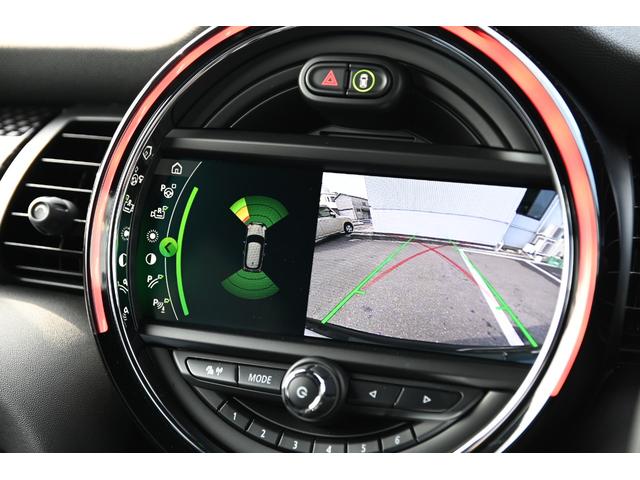 ＭＩＮＩ ジョンクーパーワークス　純正ＨＤＤナビ　純正１８インチＡＷ　Ｄアシスト　Ｂカメラ　ＰＤＣ　コンフォートアクセス　アームレスト　ＥＴＣ２．０　ＬＥＤヘッドライト　ドライビングモード　レインセンサー　ＨＵＤ　ＡＣＣ　ワンオーナー（59枚目）