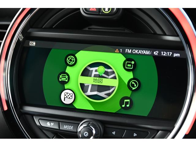 ＭＩＮＩ ジョンクーパーワークス　純正ＨＤＤナビ　純正１８インチＡＷ　Ｄアシスト　Ｂカメラ　ＰＤＣ　コンフォートアクセス　アームレスト　ＥＴＣ２．０　ＬＥＤヘッドライト　ドライビングモード　レインセンサー　ＨＵＤ　ＡＣＣ　ワンオーナー（61枚目）