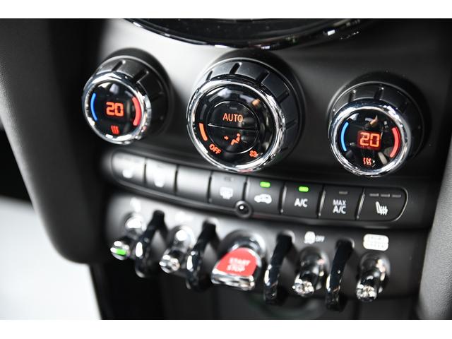 ＭＩＮＩ ジョンクーパーワークス　純正ＨＤＤナビ　純正１８インチＡＷ　Ｄアシスト　Ｂカメラ　ＰＤＣ　コンフォートアクセス　アームレスト　ＥＴＣ２．０　ＬＥＤヘッドライト　ドライビングモード　レインセンサー　ＨＵＤ　ＡＣＣ　ワンオーナー（62枚目）