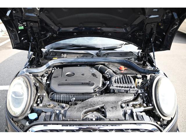 ＭＩＮＩ ジョンクーパーワークス　純正ＨＤＤナビ　純正１８インチＡＷ　Ｄアシスト　Ｂカメラ　ＰＤＣ　コンフォートアクセス　アームレスト　ＥＴＣ２．０　ＬＥＤヘッドライト　ドライビングモード　レインセンサー　ＨＵＤ　ＡＣＣ　ワンオーナー（80枚目）