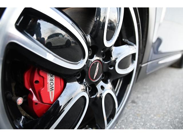 ＭＩＮＩ ジョンクーパーワークス　純正ＨＤＤナビ　純正１８インチＡＷ　Ｂカメラ　ＰＤＣ　コンフォートアクセス　ＥＴＣ２．０　ＬＥＤヘッドライト　オートライト　レインセンサー　Ｄモード　クルコン　ＨＵＤ（30枚目）