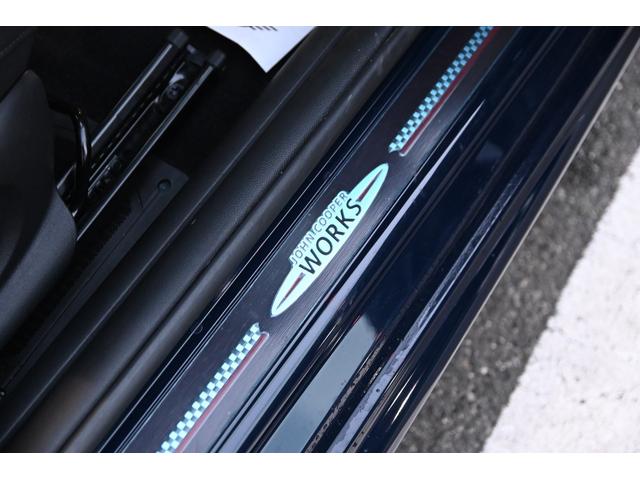 ＭＩＮＩ ジョンクーパーワークス　純正ＨＤＤナビ　純正１８インチＡＷ　Ｂカメラ　ＰＤＣ　コンフォートアクセス　ＥＴＣ２．０　ＬＥＤヘッドライト　オートライト　レインセンサー　Ｄモード　クルコン　ＨＵＤ（38枚目）
