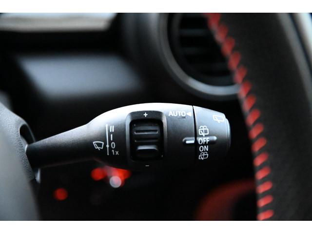 ＭＩＮＩ ジョンクーパーワークス　純正ＨＤＤナビ　純正１８インチＡＷ　Ｂカメラ　ＰＤＣ　コンフォートアクセス　ＥＴＣ２．０　ＬＥＤヘッドライト　オートライト　レインセンサー　Ｄモード　クルコン　ＨＵＤ（48枚目）