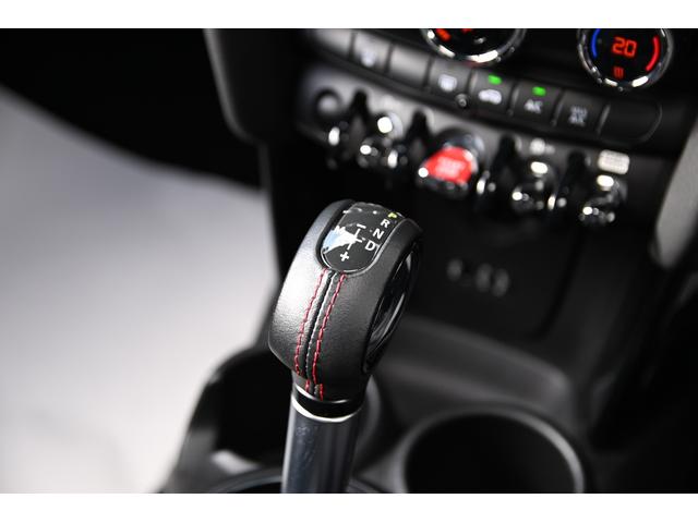 ＭＩＮＩ ジョンクーパーワークス　純正ＨＤＤナビ　純正１８インチＡＷ　Ｂカメラ　ＰＤＣ　コンフォートアクセス　ＥＴＣ２．０　ＬＥＤヘッドライト　オートライト　レインセンサー　Ｄモード　クルコン　ＨＵＤ（58枚目）