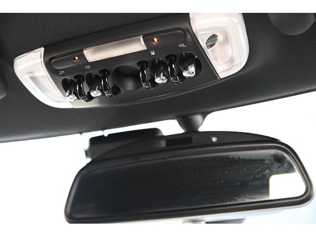 ＭＩＮＩ ジョンクーパーワークス　純正ＨＤＤナビ　純正１８インチＡＷ　Ｂカメラ　ＰＤＣ　コンフォートアクセス　ＥＴＣ２．０　ＬＥＤヘッドライト　オートライト　レインセンサー　Ｄモード　クルコン　ＨＵＤ（60枚目）