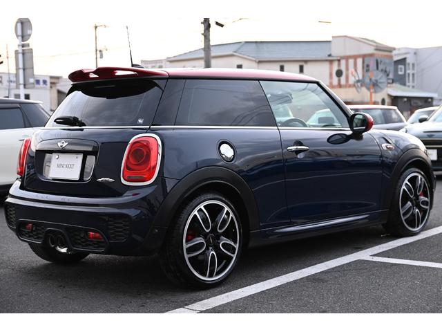 ＭＩＮＩ ジョンクーパーワークス　純正ＨＤＤナビ　純正１８インチＡＷ　Ｂカメラ　ＰＤＣ　コンフォートアクセス　ＥＴＣ２．０　ＬＥＤヘッドライト　オートライト　レインセンサー　Ｄモード　クルコン　ＨＵＤ（73枚目）