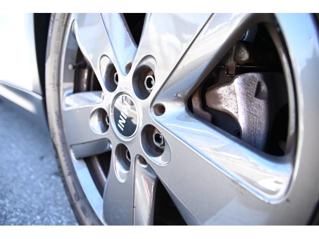 ＭＩＮＩ クーパー　純正ＨＤＤナビ　純正１６インチＡＷ　Ｄアシスト　バックカメラ　ＰＤＣ　コンフォートアクセス　アームレスト　ＬＥＤヘッドライト（17枚目）