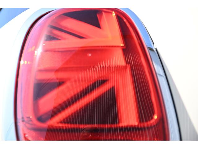 ＭＩＮＩ クーパー　純正ＨＤＤナビ　純正１６インチＡＷ　Ｄアシスト　バックカメラ　ＰＤＣ　コンフォートアクセス　アームレスト　ＬＥＤヘッドライト（30枚目）