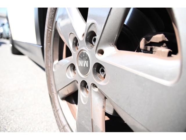 ＭＩＮＩ クーパー　純正ＨＤＤナビ　純正１６インチＡＷ　Ｄアシスト　バックカメラ　ＰＤＣ　コンフォートアクセス　アームレスト　ＬＥＤヘッドライト（31枚目）