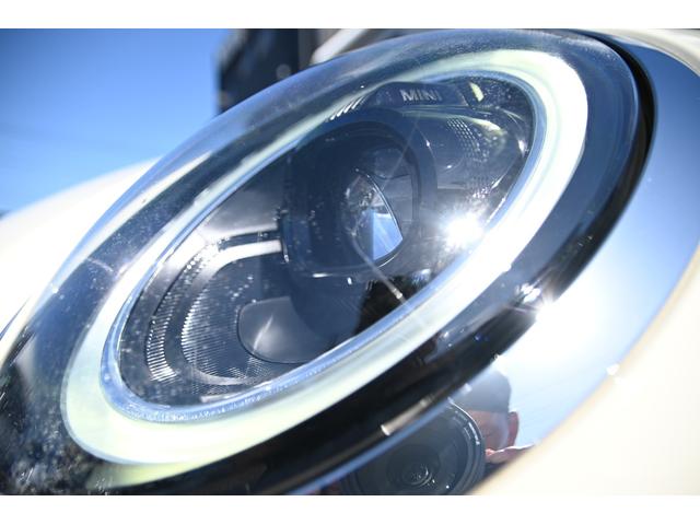 ＭＩＮＩ クーパー　純正ＨＤＤナビ　純正１６インチＡＷ　Ｄアシスト　バックカメラ　ＰＤＣ　コンフォートアクセス　アームレスト　ＬＥＤヘッドライト（34枚目）