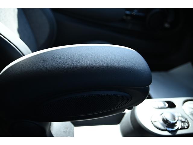 ＭＩＮＩ クーパー　純正ＨＤＤナビ　純正１６インチＡＷ　Ｄアシスト　バックカメラ　ＰＤＣ　コンフォートアクセス　アームレスト　ＬＥＤヘッドライト（59枚目）