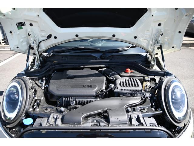 ＭＩＮＩ クーパー　純正ＨＤＤナビ　純正１６インチＡＷ　Ｄアシスト　バックカメラ　ＰＤＣ　コンフォートアクセス　アームレスト　ＬＥＤヘッドライト（68枚目）