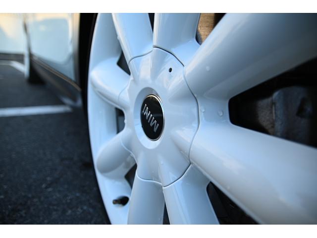 ＭＩＮＩ クーパー　アイスブルー　限定車アイスブルー　純正ＨＤＤナビ　純正１８インチホワイトＡＷ　社外Ｂカメラ　コンフォートアクセス　ＬＥＤヘッドライト　カバナシートカバー（14枚目）