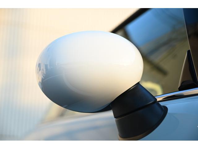 ＭＩＮＩ クーパー　アイスブルー　限定車アイスブルー　純正ＨＤＤナビ　純正１８インチホワイトＡＷ　社外Ｂカメラ　コンフォートアクセス　ＬＥＤヘッドライト　カバナシートカバー（16枚目）