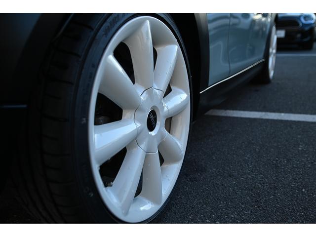 ＭＩＮＩ クーパー　アイスブルー　限定車アイスブルー　純正ＨＤＤナビ　純正１８インチホワイトＡＷ　社外Ｂカメラ　コンフォートアクセス　ＬＥＤヘッドライト　カバナシートカバー（19枚目）