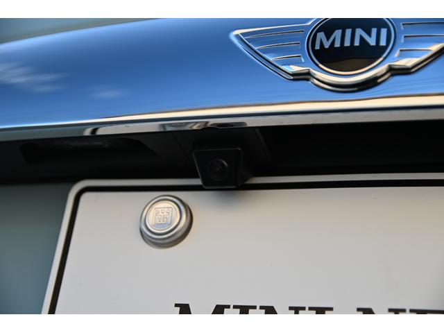ＭＩＮＩ クーパー　アイスブルー　限定車アイスブルー　純正ＨＤＤナビ　純正１８インチホワイトＡＷ　社外Ｂカメラ　コンフォートアクセス　ＬＥＤヘッドライト　カバナシートカバー（23枚目）