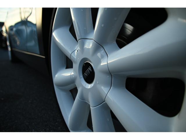 ＭＩＮＩ クーパー　アイスブルー　限定車アイスブルー　純正ＨＤＤナビ　純正１８インチホワイトＡＷ　社外Ｂカメラ　コンフォートアクセス　ＬＥＤヘッドライト　カバナシートカバー（26枚目）