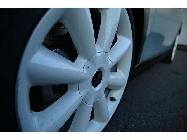 ＭＩＮＩ クーパー　アイスブルー　限定車アイスブルー　純正ＨＤＤナビ　純正１８インチホワイトＡＷ　社外Ｂカメラ　コンフォートアクセス　ＬＥＤヘッドライト　カバナシートカバー（30枚目）