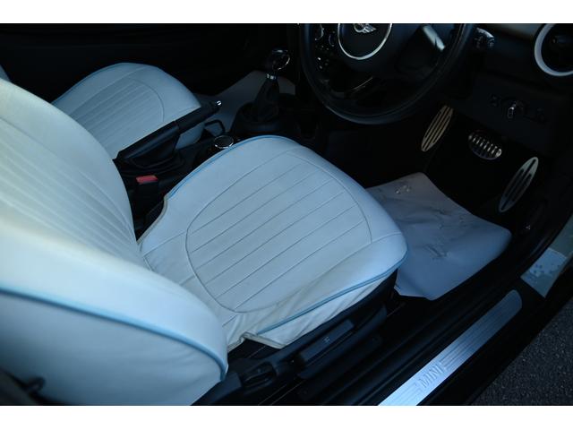 ＭＩＮＩ クーパー　アイスブルー　限定車アイスブルー　純正ＨＤＤナビ　純正１８インチホワイトＡＷ　社外Ｂカメラ　コンフォートアクセス　ＬＥＤヘッドライト　カバナシートカバー（37枚目）