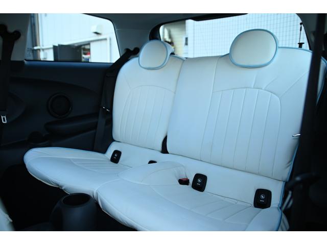 ＭＩＮＩ クーパー　アイスブルー　限定車アイスブルー　純正ＨＤＤナビ　純正１８インチホワイトＡＷ　社外Ｂカメラ　コンフォートアクセス　ＬＥＤヘッドライト　カバナシートカバー（59枚目）