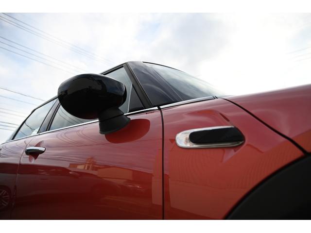 ＭＩＮＩ ローズウッドエディション　純正ナビ　純正１６ＡＷ　ＰＤＣ　バックカメラ　ＰＤＣ　コンフォートアクセス　アームレスト　ＥＴＣ２．０　ＬＥＤヘッドライト　ハーフレザーシート　オートライト　レインセンサー（15枚目）