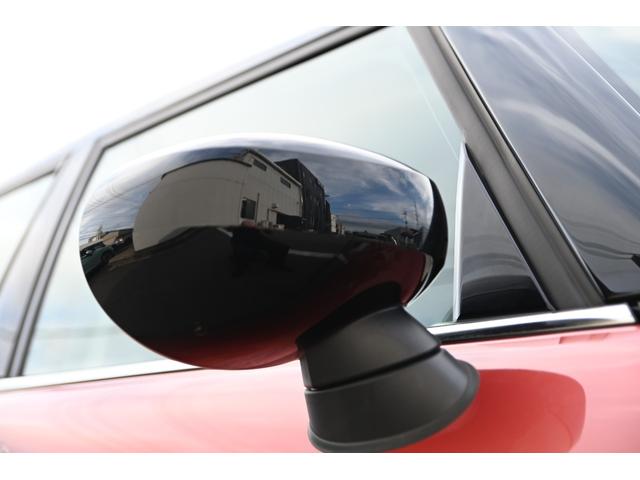 ＭＩＮＩ ローズウッドエディション　純正ナビ　純正１６ＡＷ　ＰＤＣ　バックカメラ　ＰＤＣ　コンフォートアクセス　アームレスト　ＥＴＣ２．０　ＬＥＤヘッドライト　ハーフレザーシート　オートライト　レインセンサー（16枚目）