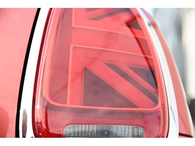 ＭＩＮＩ ローズウッドエディション　純正ナビ　純正１６ＡＷ　ＰＤＣ　バックカメラ　ＰＤＣ　コンフォートアクセス　アームレスト　ＥＴＣ２．０　ＬＥＤヘッドライト　ハーフレザーシート　オートライト　レインセンサー（24枚目）