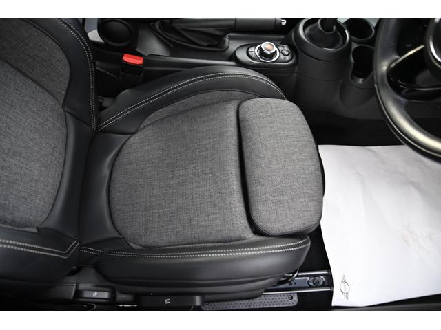 ＭＩＮＩ ローズウッドエディション　純正ナビ　純正１６ＡＷ　ＰＤＣ　バックカメラ　ＰＤＣ　コンフォートアクセス　アームレスト　ＥＴＣ２．０　ＬＥＤヘッドライト　ハーフレザーシート　オートライト　レインセンサー（39枚目）