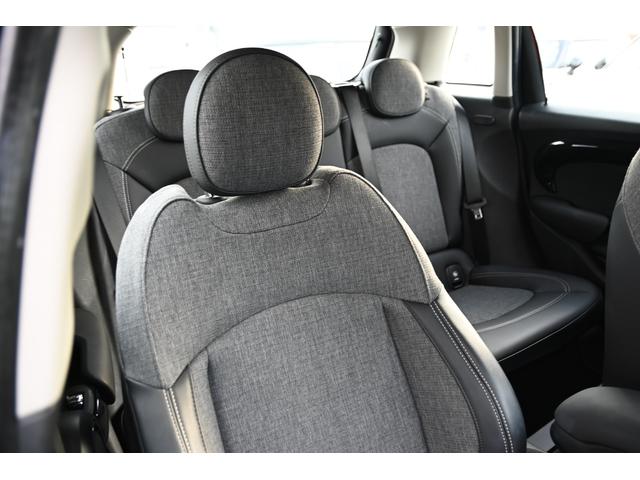 ＭＩＮＩ ローズウッドエディション　純正ナビ　純正１６ＡＷ　ＰＤＣ　バックカメラ　ＰＤＣ　コンフォートアクセス　アームレスト　ＥＴＣ２．０　ＬＥＤヘッドライト　ハーフレザーシート　オートライト　レインセンサー（40枚目）