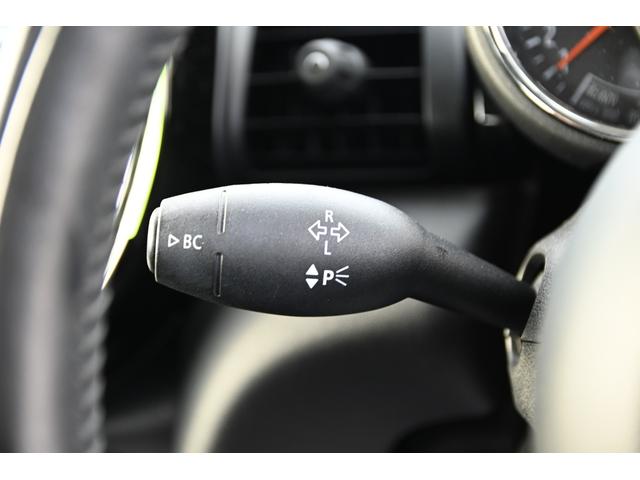 ＭＩＮＩ ローズウッドエディション　純正ナビ　純正１６ＡＷ　ＰＤＣ　バックカメラ　ＰＤＣ　コンフォートアクセス　アームレスト　ＥＴＣ２．０　ＬＥＤヘッドライト　ハーフレザーシート　オートライト　レインセンサー（48枚目）