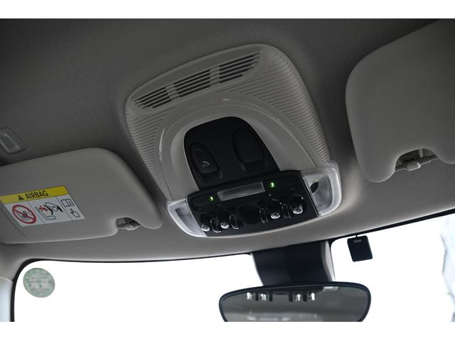 ＭＩＮＩ ローズウッドエディション　純正ナビ　純正１６ＡＷ　ＰＤＣ　バックカメラ　ＰＤＣ　コンフォートアクセス　アームレスト　ＥＴＣ２．０　ＬＥＤヘッドライト　ハーフレザーシート　オートライト　レインセンサー（59枚目）