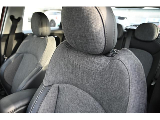 ＭＩＮＩ ローズウッドエディション　純正ナビ　純正１６ＡＷ　ＰＤＣ　バックカメラ　ＰＤＣ　コンフォートアクセス　アームレスト　ＥＴＣ２．０　ＬＥＤヘッドライト　ハーフレザーシート　オートライト　レインセンサー（69枚目）