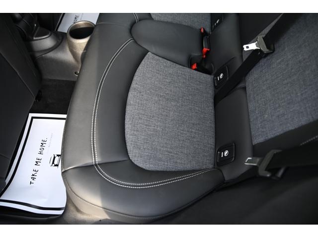 ＭＩＮＩ ローズウッドエディション　純正ナビ　純正１６ＡＷ　ＰＤＣ　バックカメラ　ＰＤＣ　コンフォートアクセス　アームレスト　ＥＴＣ２．０　ＬＥＤヘッドライト　ハーフレザーシート　オートライト　レインセンサー（71枚目）