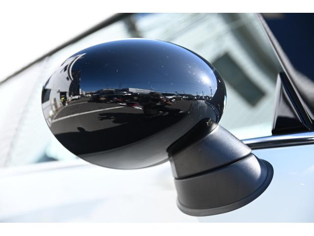 ＭＩＮＩ クーパーＳ　純正１７インチＡＷ　純正ナビ　ＡＢＳ　コンフォートアクセス　アームレスト　ＥＴＣ２．０　ＬＥＤヘッドライト　オートライト　レインセンサー　ＥＴＣ２．０（16枚目）