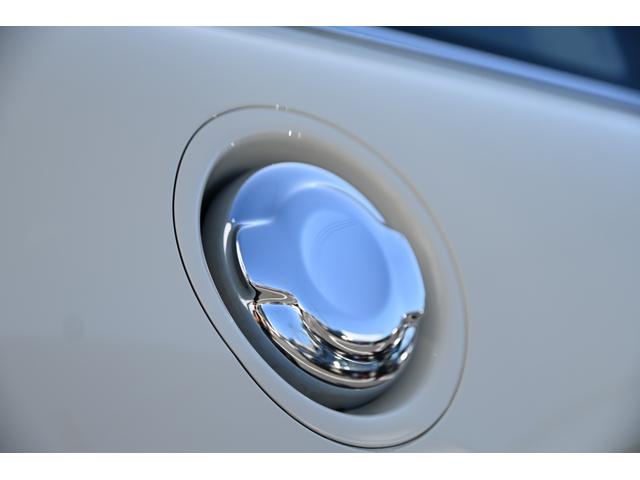 ＭＩＮＩ クーパーＳ　純正１７インチＡＷ　純正ナビ　ＡＢＳ　コンフォートアクセス　アームレスト　ＥＴＣ２．０　ＬＥＤヘッドライト　オートライト　レインセンサー　ＥＴＣ２．０（19枚目）