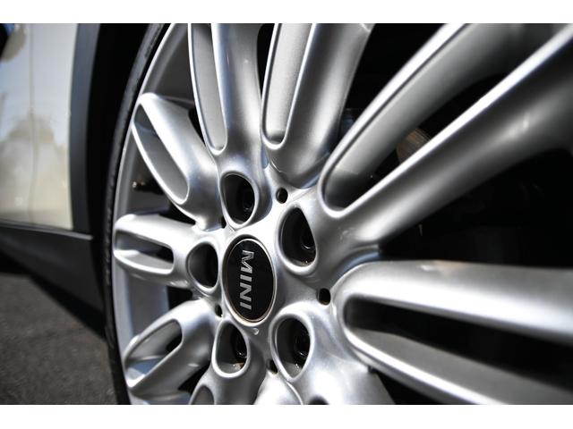 ＭＩＮＩ クーパーＳ　純正１７インチＡＷ　純正ナビ　ＡＢＳ　コンフォートアクセス　アームレスト　ＥＴＣ２．０　ＬＥＤヘッドライト　オートライト　レインセンサー　ＥＴＣ２．０（26枚目）