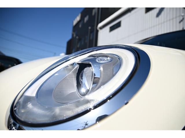 ＭＩＮＩ クーパーＳ　純正１７インチＡＷ　純正ナビ　ＡＢＳ　コンフォートアクセス　アームレスト　ＥＴＣ２．０　ＬＥＤヘッドライト　オートライト　レインセンサー　ＥＴＣ２．０（29枚目）