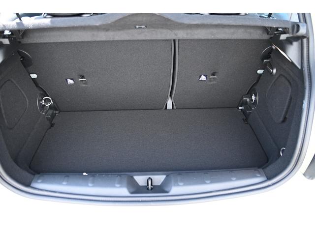 ＭＩＮＩ クーパーＳ　純正１７インチＡＷ　純正ナビ　ＡＢＳ　コンフォートアクセス　アームレスト　ＥＴＣ２．０　ＬＥＤヘッドライト　オートライト　レインセンサー　ＥＴＣ２．０（31枚目）