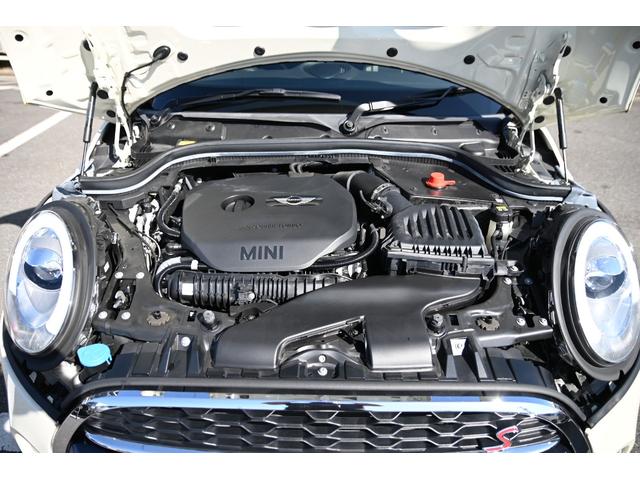 ＭＩＮＩ クーパーＳ　純正１７インチＡＷ　純正ナビ　ＡＢＳ　コンフォートアクセス　アームレスト　ＥＴＣ２．０　ＬＥＤヘッドライト　オートライト　レインセンサー　ＥＴＣ２．０（59枚目）