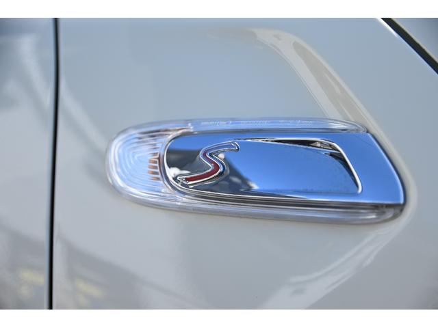 ＭＩＮＩ クーパーＳ　純正１７インチＡＷ　純正ナビ　ＡＢＳ　コンフォートアクセス　アームレスト　ＥＴＣ２．０　ＬＥＤヘッドライト　オートライト　レインセンサー　ＥＴＣ２．０（61枚目）