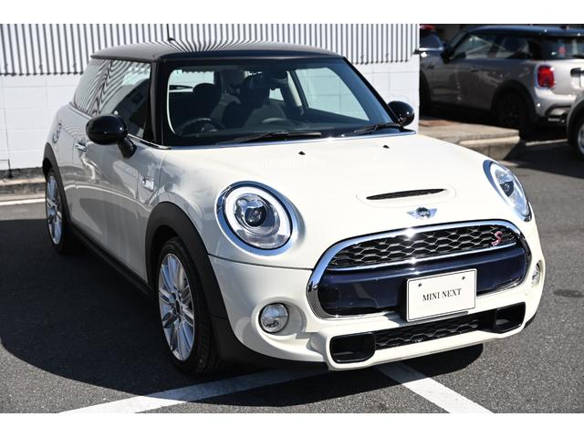 ＭＩＮＩ クーパーＳ　純正１７インチＡＷ　純正ナビ　ＡＢＳ　コンフォートアクセス　アームレスト　ＥＴＣ２．０　ＬＥＤヘッドライト　オートライト　レインセンサー　ＥＴＣ２．０（62枚目）