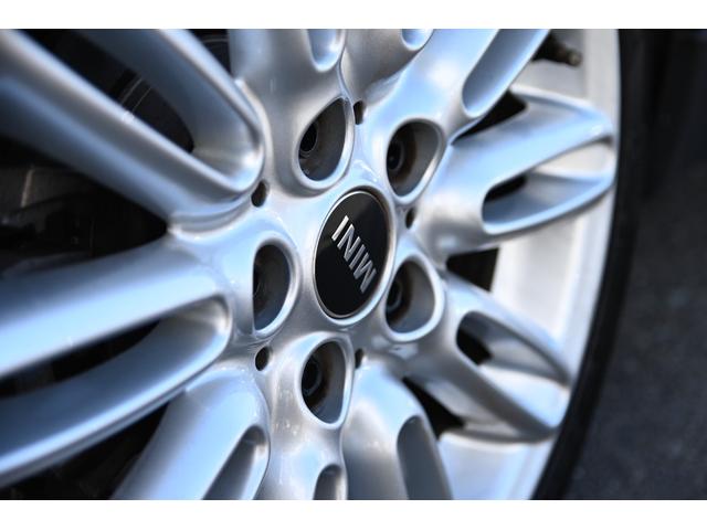 ＭＩＮＩ クーパーＳ　純正１７インチＡＷ　純正ナビ　ＡＢＳ　コンフォートアクセス　アームレスト　ＥＴＣ２．０　ＬＥＤヘッドライト　オートライト　レインセンサー　ＥＴＣ２．０（80枚目）