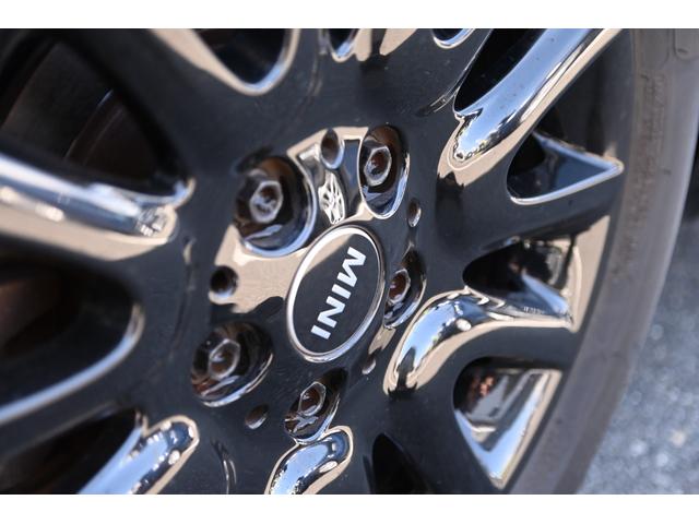 ＭＩＮＩ クーパーＳ　純正１６ＡＷ　純正ＨＤＤナビ　バックカメラ　ＥＴＣ２．０　ＬＥＤヘッドライト　オートライト　レインセンサー（19枚目）