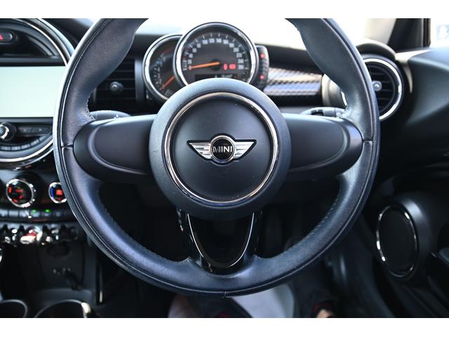 ＭＩＮＩ クーパーＳ　純正１６ＡＷ　純正ＨＤＤナビ　バックカメラ　ＥＴＣ２．０　ＬＥＤヘッドライト　オートライト　レインセンサー（38枚目）